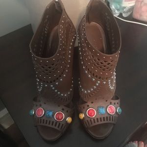 Gucci Lika open-toed shoes
